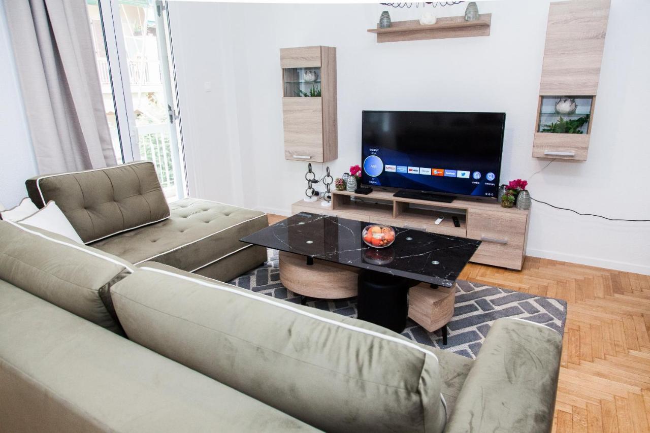 Appartamento Elegant Apt In Kifisia! Atene Esterno foto