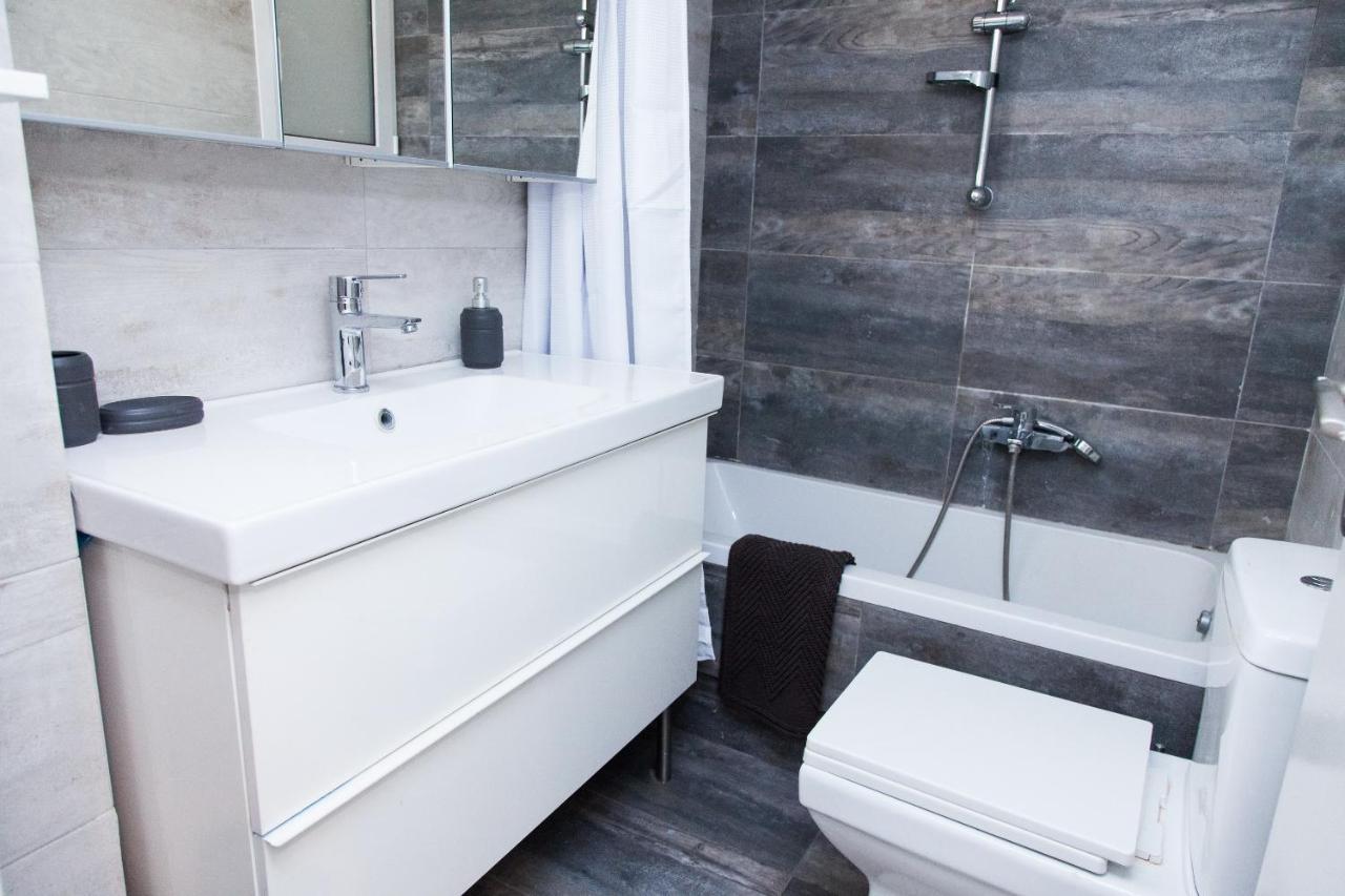 Appartamento Elegant Apt In Kifisia! Atene Esterno foto