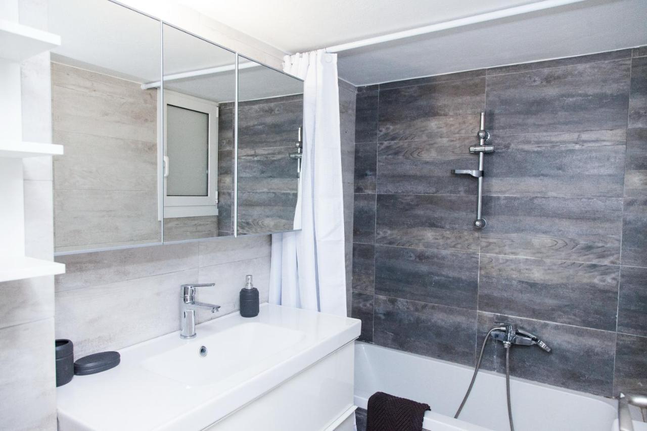 Appartamento Elegant Apt In Kifisia! Atene Esterno foto